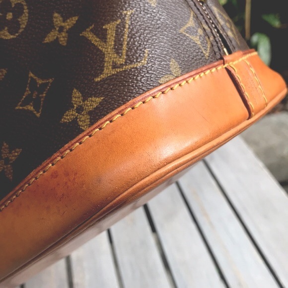 Louis Vuitton Alma in monogram canvas - Picture 2 of 15